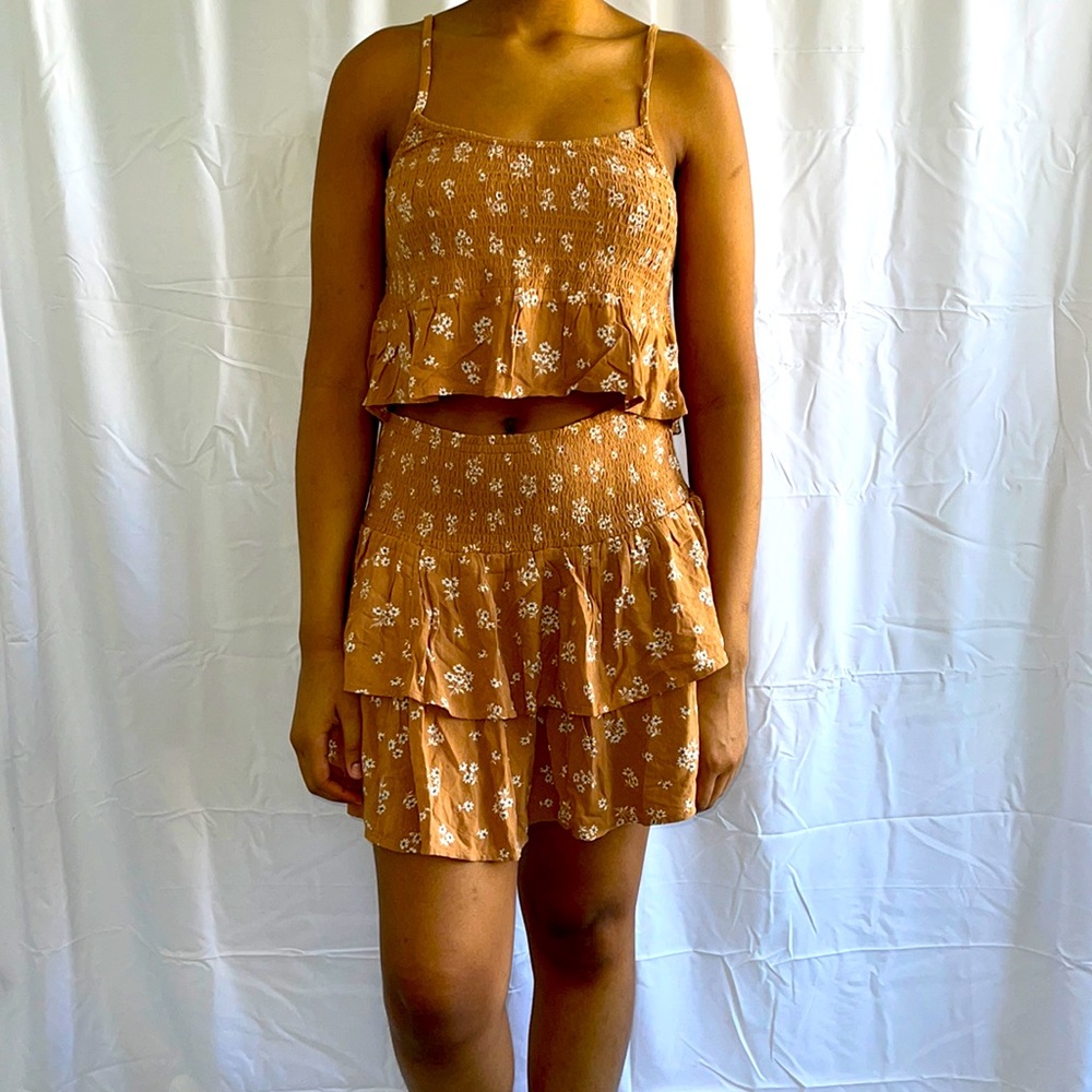 American Eagle High Waisted Tiered Skirt Set